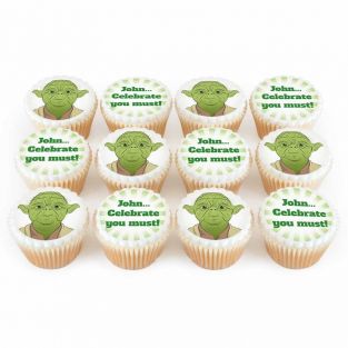 12 Green Master Cupcakes
